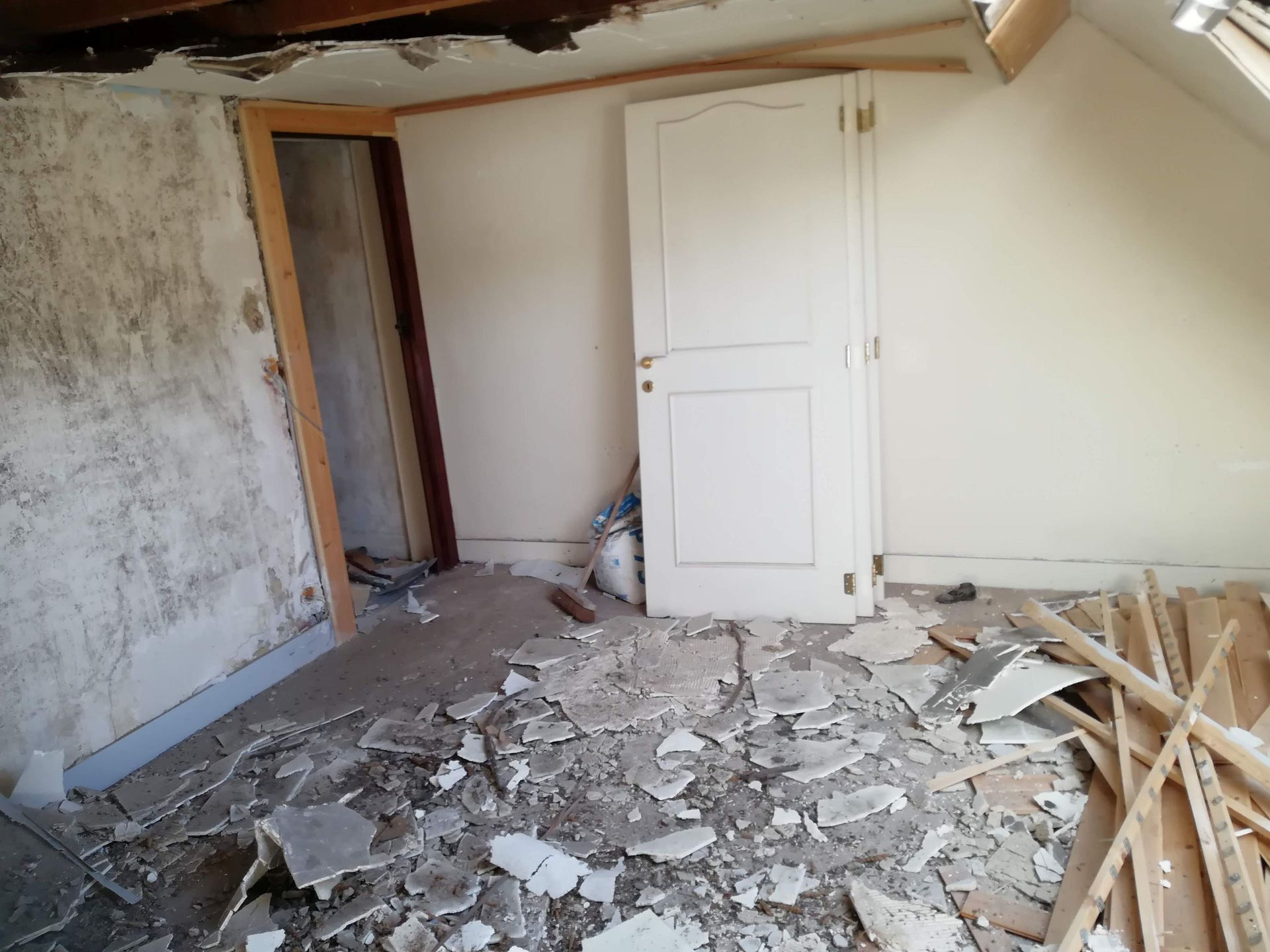 Ruwbouw zolder tijdens renovatieproject in Grimbergen