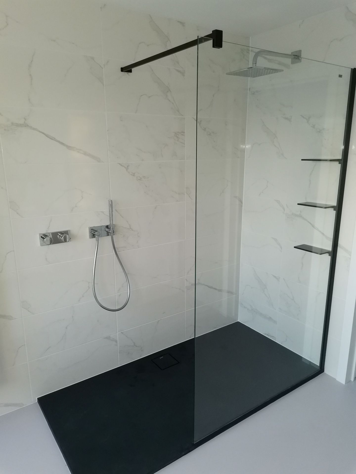 Douche tegelwerk in Vilvoorde moderne afwerking